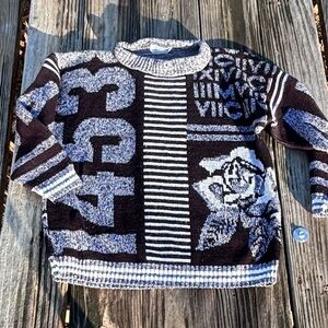 Vintage 90’s Roman Numerals Rose Print Sweater!